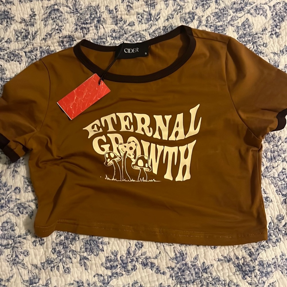 Eternal growth crop top tee